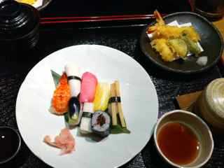 Tsukemono Sushi - Vegetarian Sushi using pickles